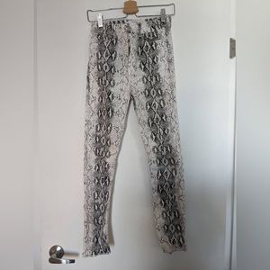 Zara animal print skinny jeans in size 36
